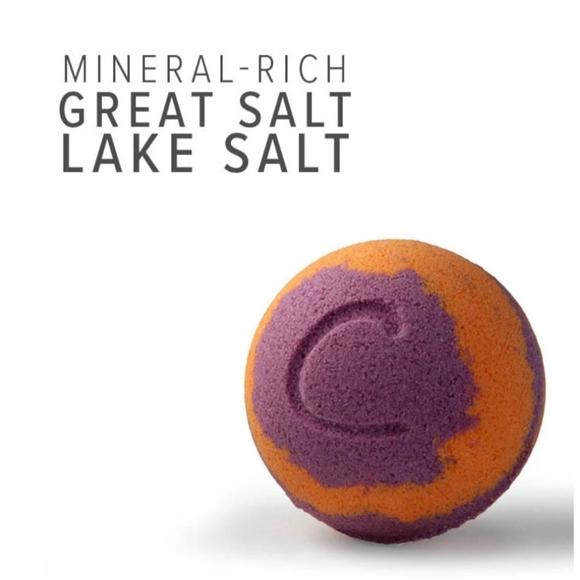 Cosset Sweet Kisses Therapy Bomb (Uplifting Note Bubble Bath) - Picture 5 of 6